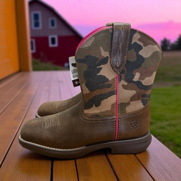 New Ariat Women's Anthem Shortie Myra Western Boots Brown Bomber Camo Pink Sz 11 - Picture 1 of 6